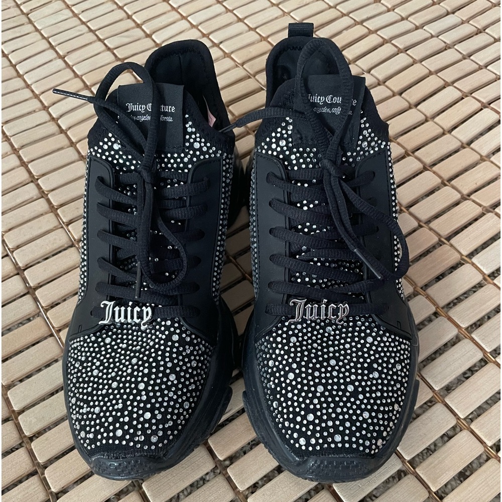 Juicy Couture ✨athletic shoes 👟!